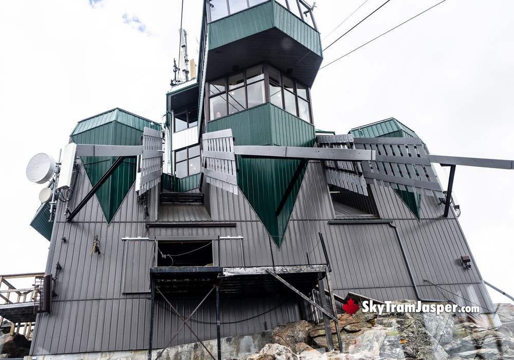 Upper Terminal Structure